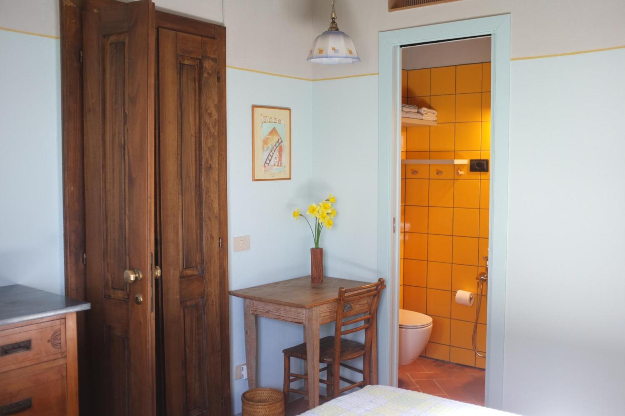 Private Room With Own Bathroom At Podere Noceto Grotti Ngoại thất bức ảnh